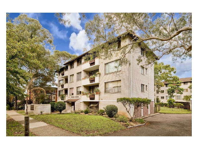 10/135 Croydon Ave, Croydon Park NSW 2133