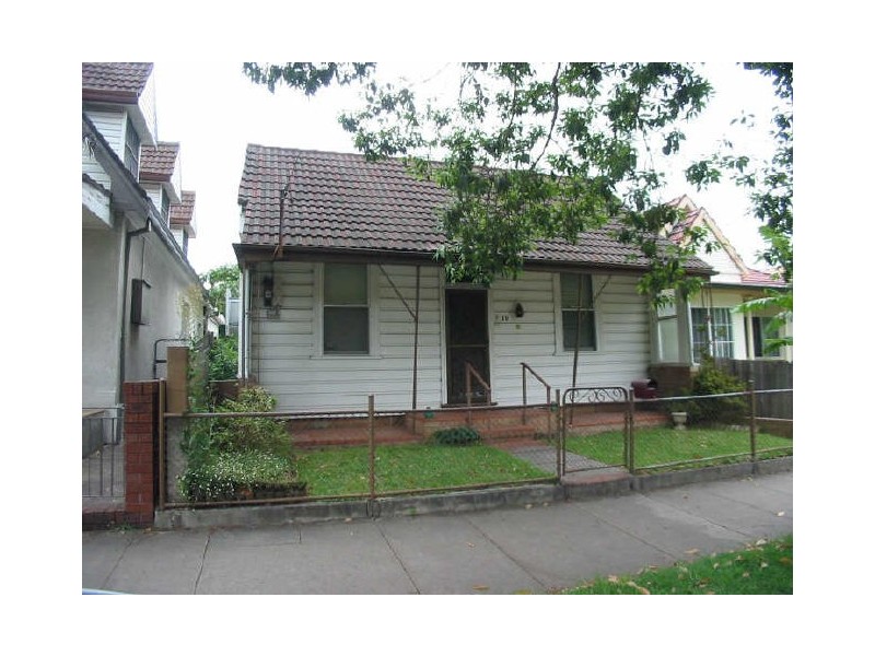 19 Hugh Street, Ashfield NSW 2131