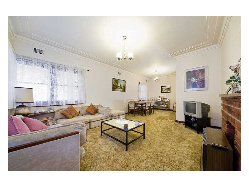 17 Walker Street, Canada Bay NSW 2046