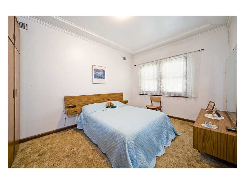 17 Walker Street, Canada Bay NSW 2046