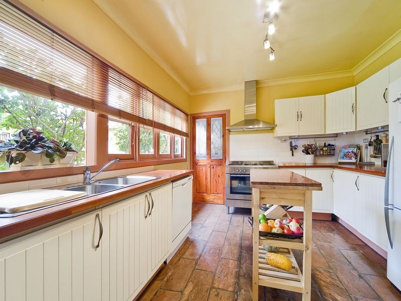 15 Knocklayde Street, Ashfield NSW 2131