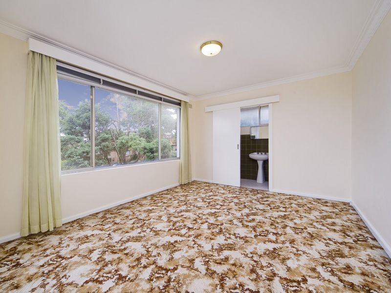 18 Hillcrest Avenue, Ashfield NSW 2131