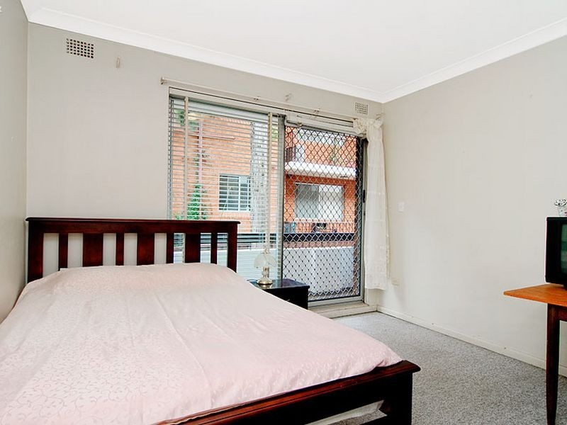 2/25 Palace Street, Ashfield NSW 2131