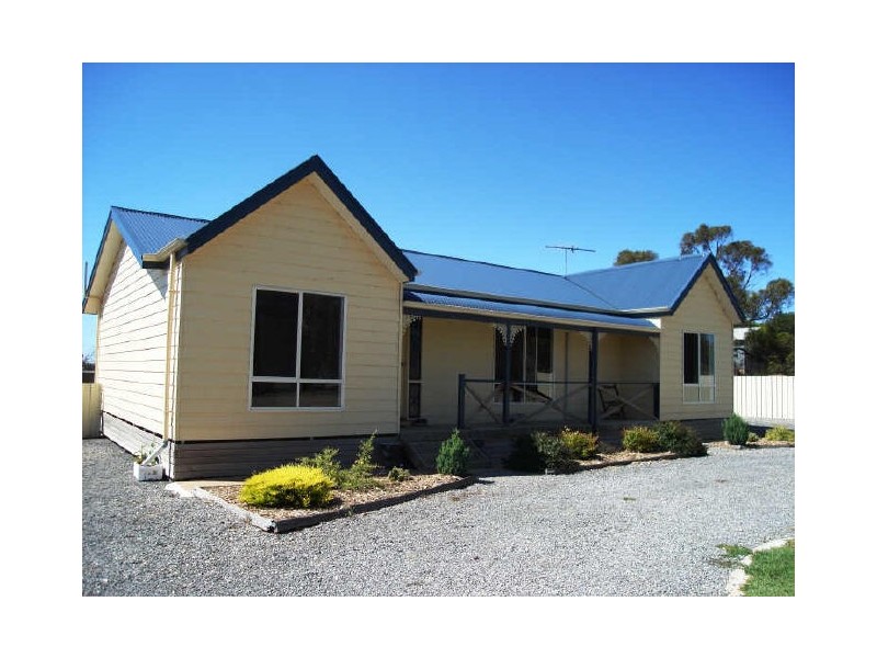 18 Curramulka Road, Minlaton SA 5575