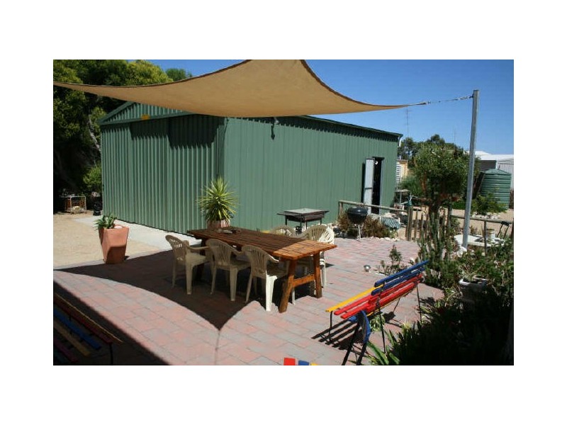 27 Seaview Road, Corny Point SA 5575