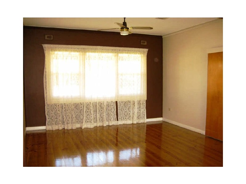 12 Elizabeth Street, Yorketown SA 5576