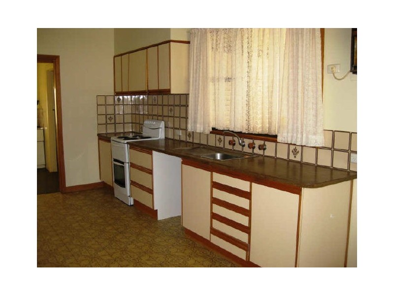 12 Elizabeth Street, Yorketown SA 5576