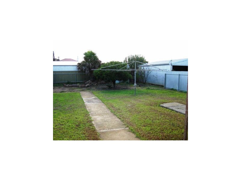 12 Elizabeth Street, Yorketown SA 5576