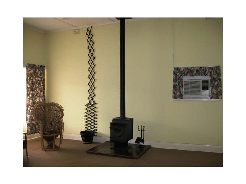 17 Main Street, Curramulka SA 5580