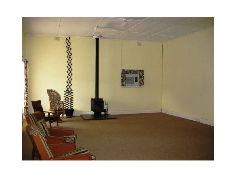 17 Main Street, Curramulka SA 5580