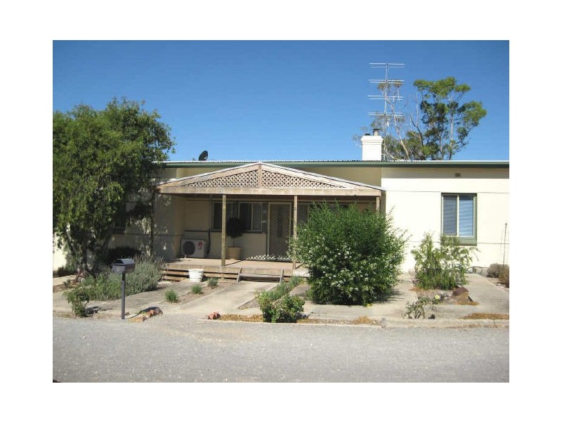 6 First Street, Minlaton SA 5575