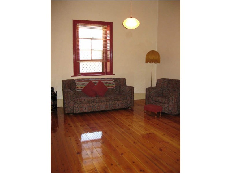 6 First Street, Minlaton SA 5575