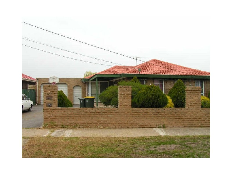 42 Ferris Ave, Deer Park VIC 3023