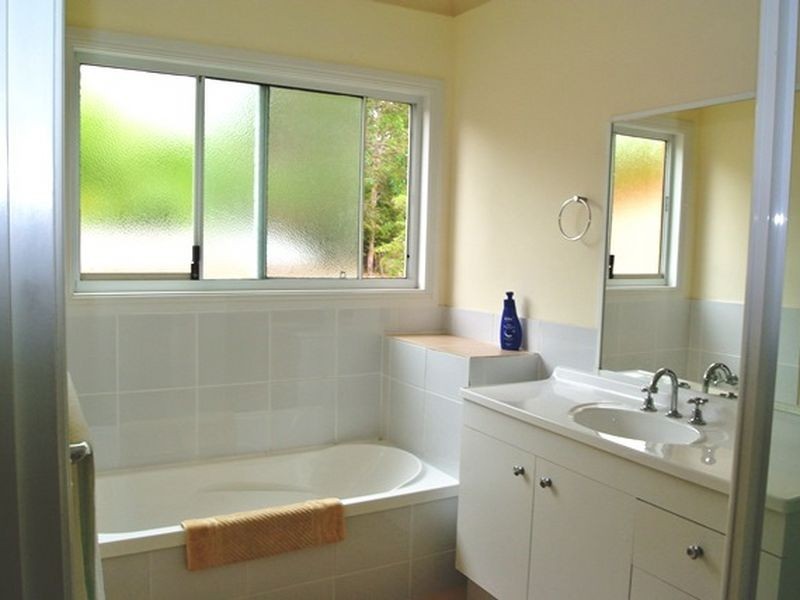 10 Dalpura Street, Macleay Island QLD 4184