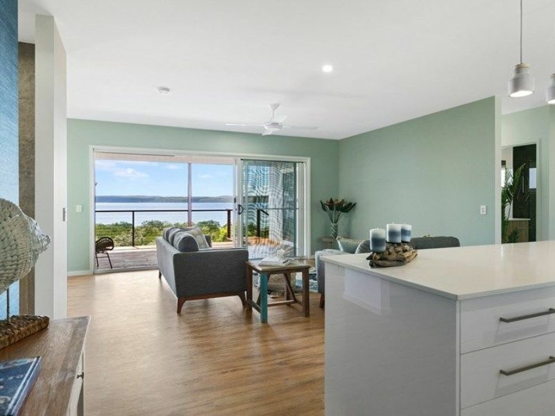 40 Blue Waters Crescent, Macleay Island QLD 4184