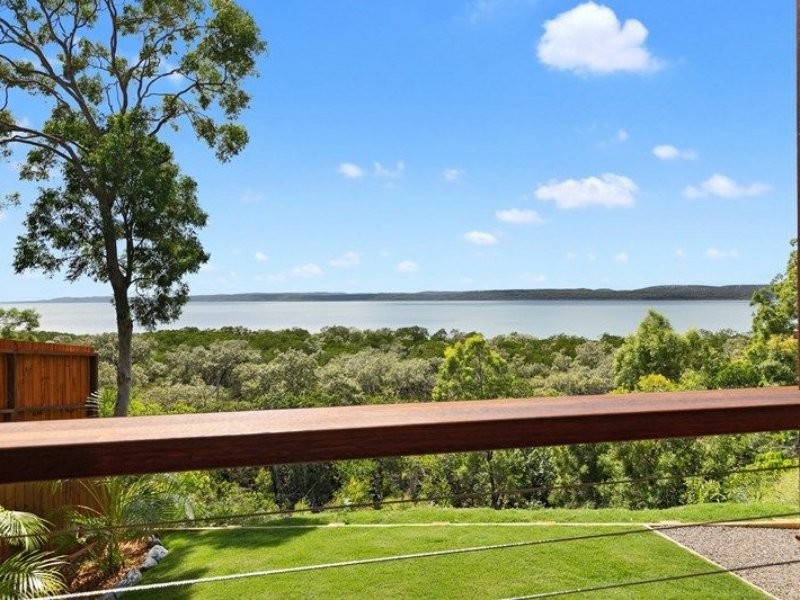 40 Blue Waters Crescent, Macleay Island QLD 4184