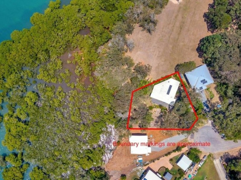 7-8 Boat Harbour Avenue, Macleay Island QLD 4184