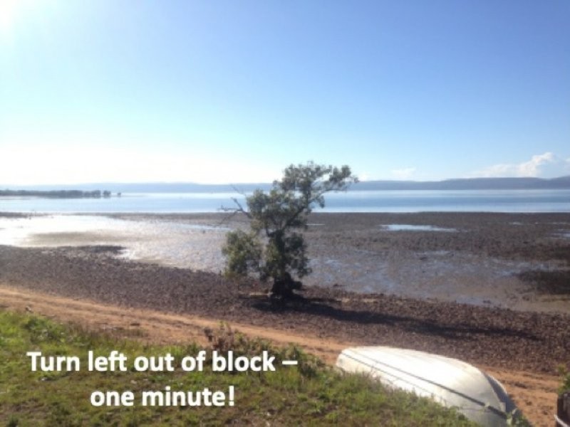11 Oomool Street, Macleay Island QLD 4184