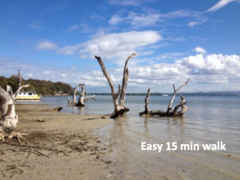 11 Oomool Street, Macleay Island QLD 4184