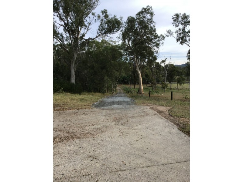 45 Giles Road, Redland Bay QLD 4165