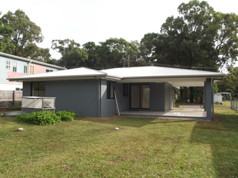 4 Citron Street, Macleay Island QLD 4184