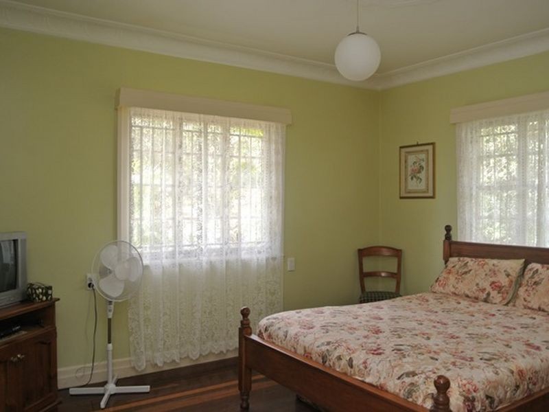 6 Benowa Street, Macleay Island QLD 4184