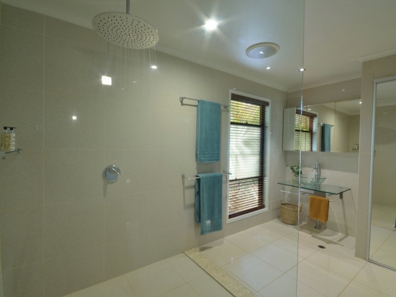 72 Beelong Street, Macleay Island QLD 4184