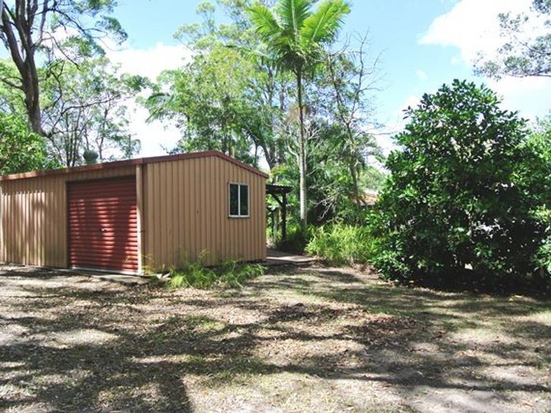245-247 High Central Road, Macleay Island QLD 4184