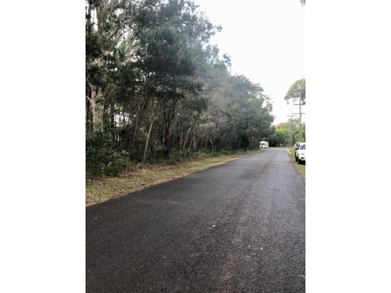 30 Treasure Island Avenue, Karragarra Island QLD 4184