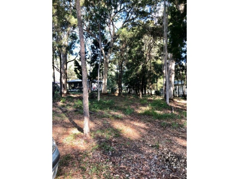 6 Baracoota Street, Macleay Island QLD 4184