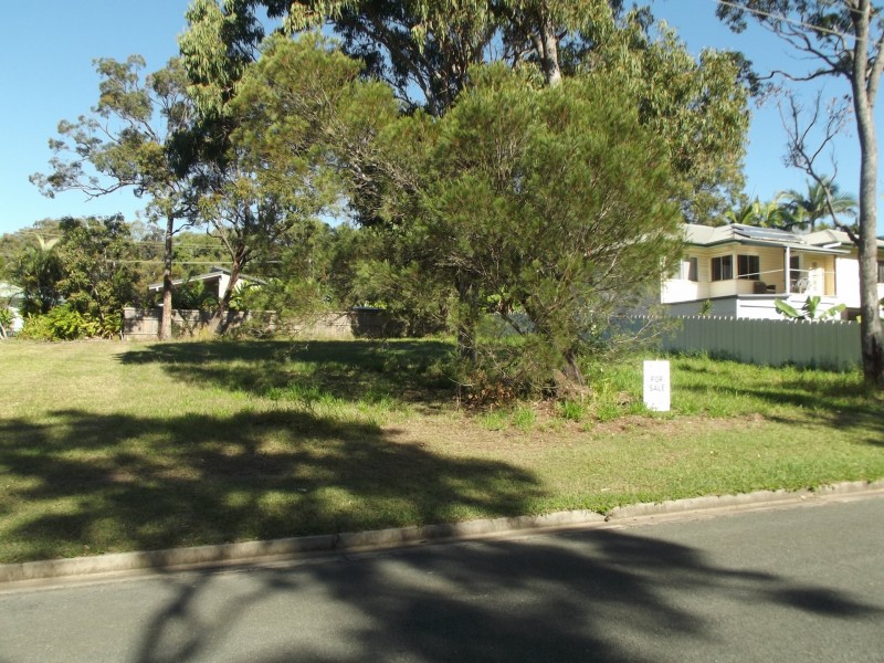 38 Francis Road, Macleay Island QLD 4184