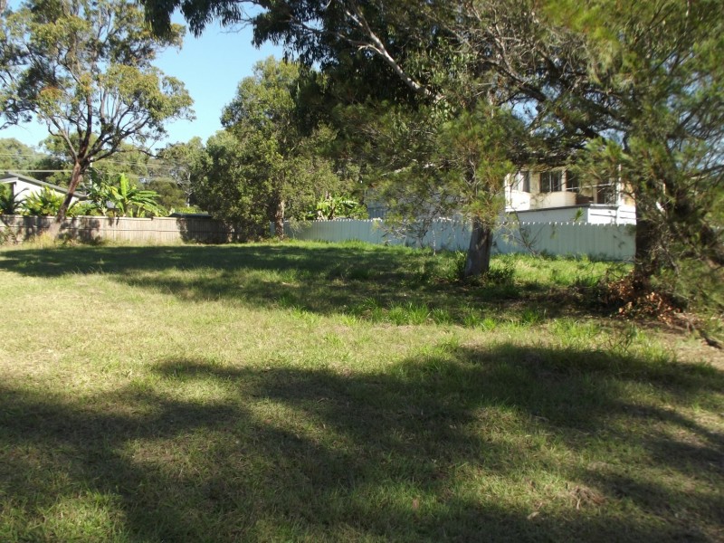 38 Francis Road, Macleay Island QLD 4184