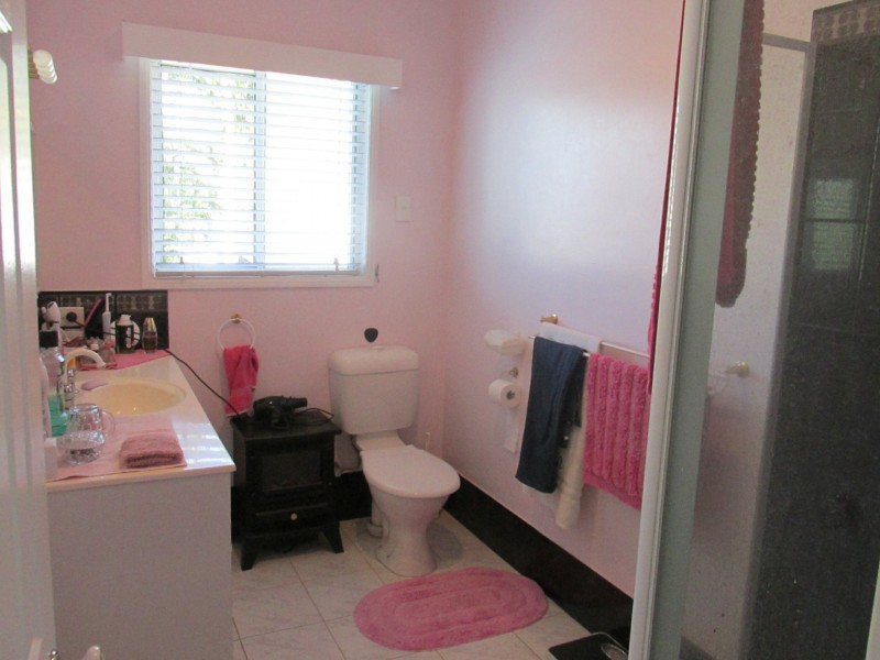 39 Tingara Street, Macleay Island QLD 4184