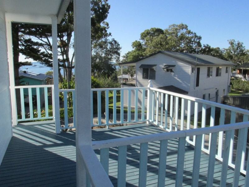 39 Tingara Street, Macleay Island QLD 4184