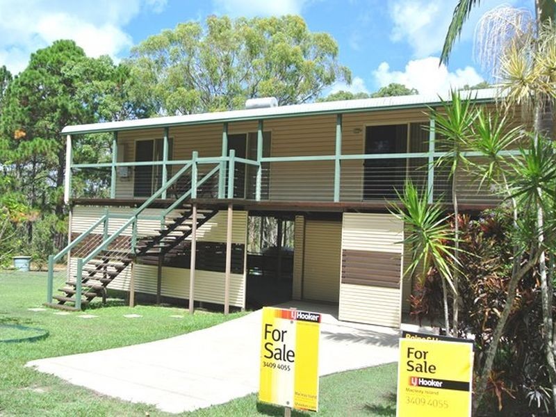 1 Charles Terrace, Macleay Island QLD 4184