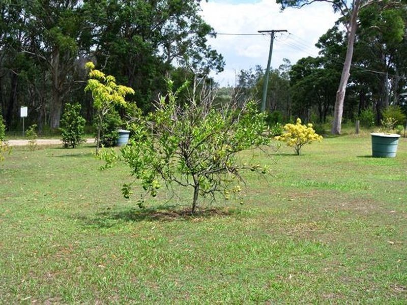 1 Charles Terrace, Macleay Island QLD 4184