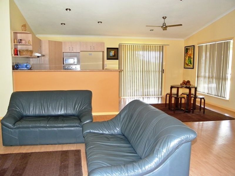 1 Charles Terrace, Macleay Island QLD 4184