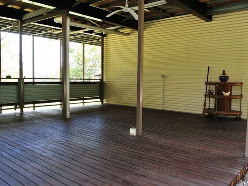 1 Charles Terrace, Macleay Island QLD 4184