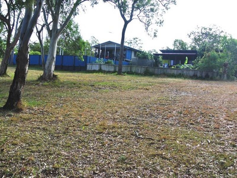 5 Alkira Street, Macleay Island QLD 4184