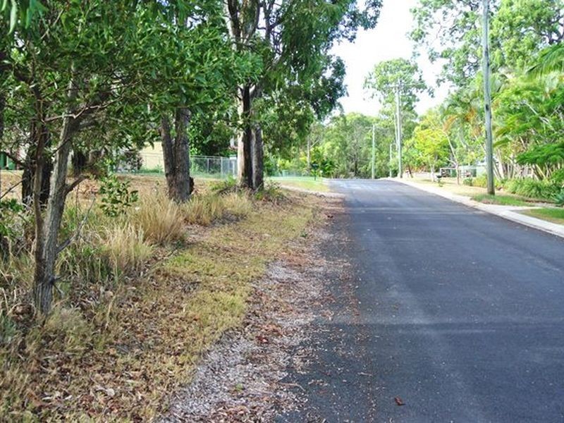 5 Alkira Street, Macleay Island QLD 4184