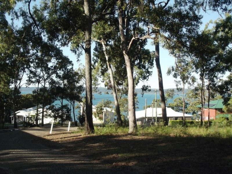 9 Ray Street, Macleay Island QLD 4184