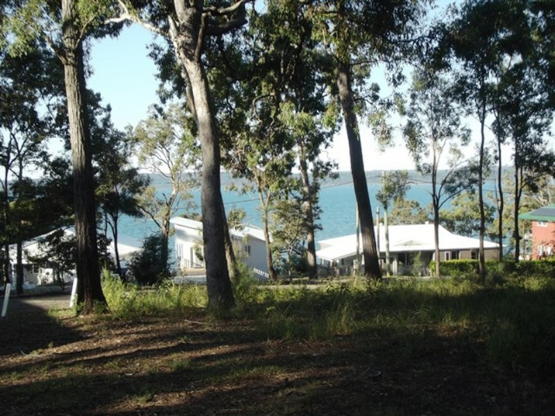 9 Ray Street, Macleay Island QLD 4184