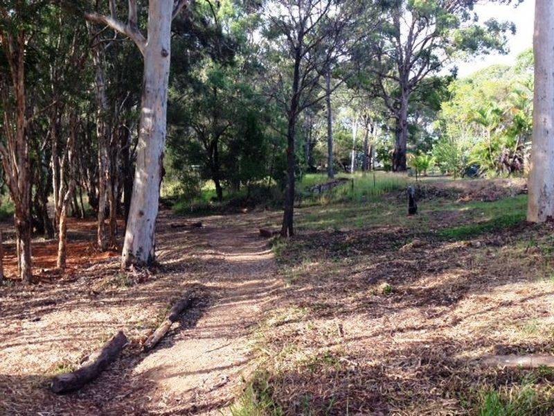 18 Hilda Crescent, Macleay Island QLD 4184
