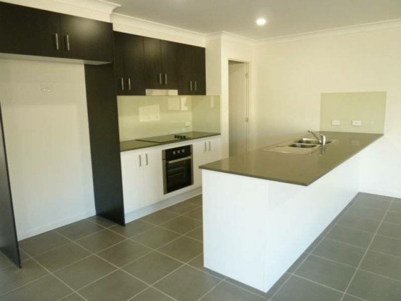 27 Park Edge Place, Redland Bay QLD 4165