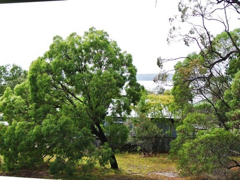 2 Mawarra Street, Macleay Island QLD 4184