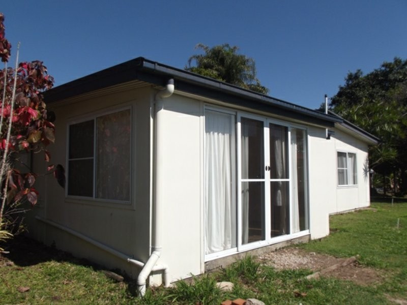 26 Vine Street, Macleay Island QLD 4184