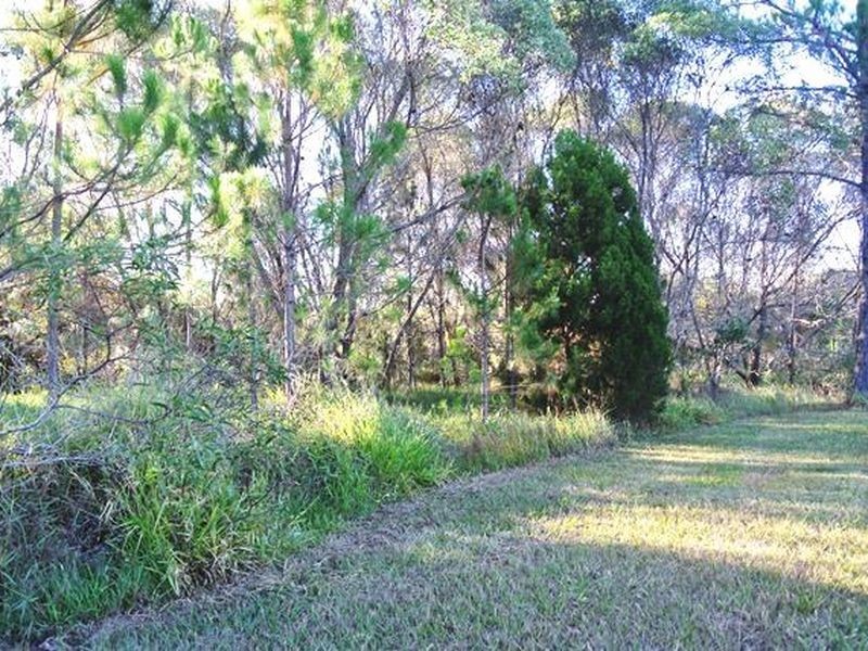 33 Michael Street, Macleay Island QLD 4184