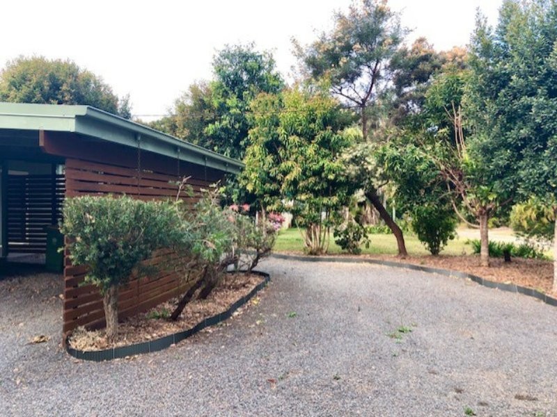 125 Treasure Island Avenue, Karragarra Island QLD 4184