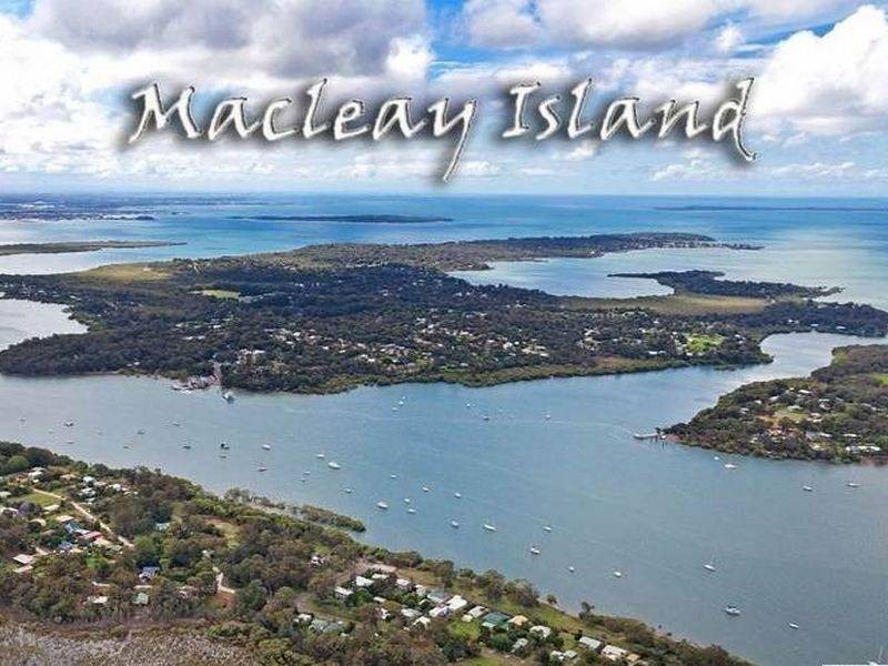 52 Western Road, Macleay Island QLD 4184