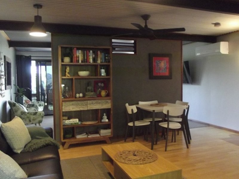 10 Cowes Street, Macleay Island QLD 4184
